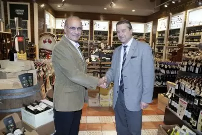 מנכל יקב קסטל בטיב טעם צילום: סטודיו שי ויליץ